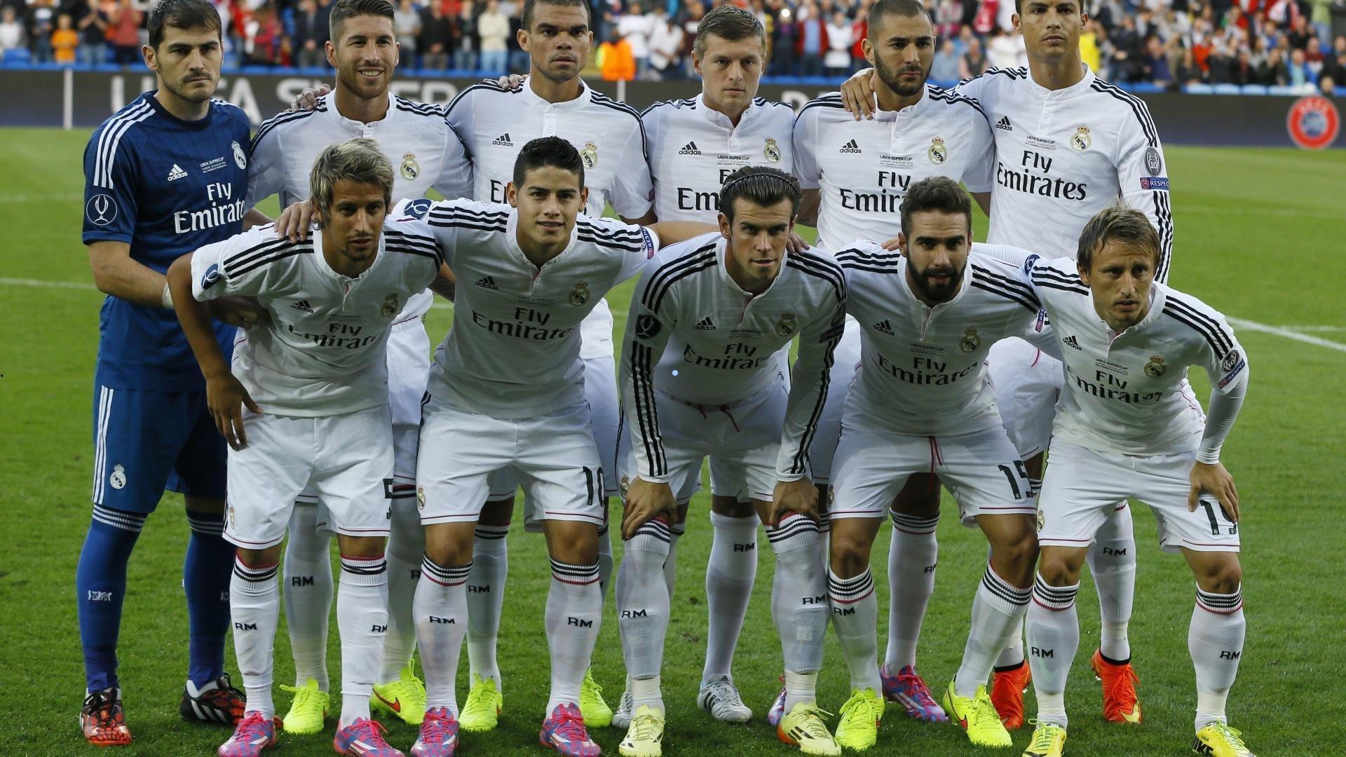 引爆休赛期,联盟多队密谋重磅交易,明星后卫三球、杨、莫兰特恐改换门庭